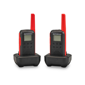 Radios de Dos Vías Talkabout Motorola T210 / 22 canales / 32 Km / Negro con rojo / 2 piezas Radios de Dos Vías Talkabout Motorola T210 / 22 canales / 32 Km / Negro con rojo / 2 piezas