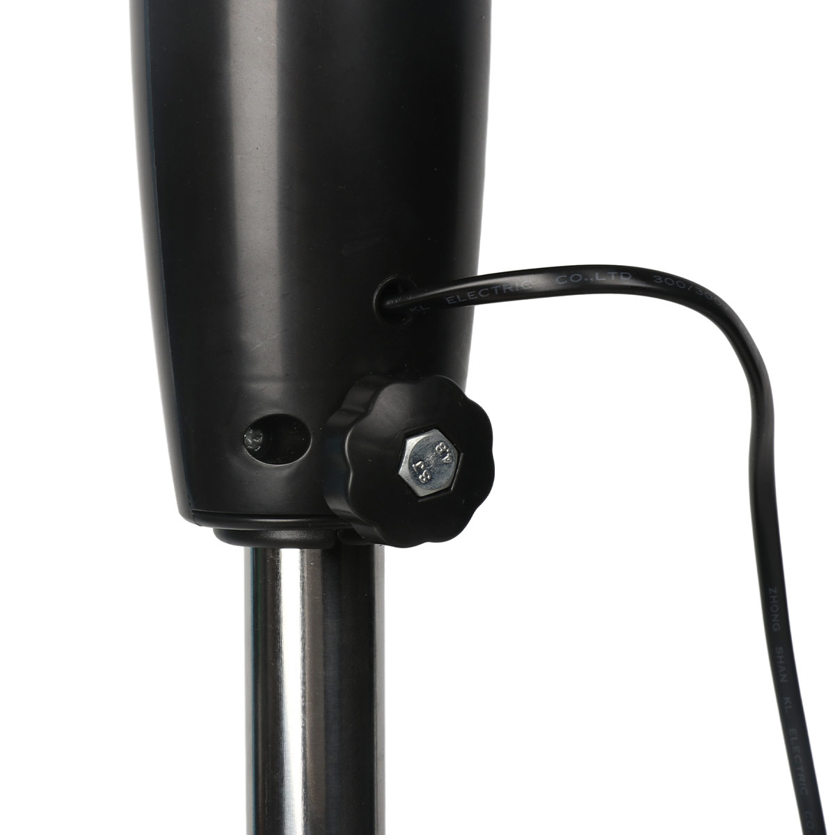 Mesa Auxiliar Redonda Winsome Maya 93219 - Negro, 57x60x50 Cm, Estructura De Acero, Con Estante Inferior