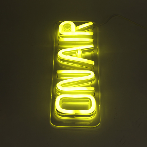 Letrero de Luz Neón Fragments On Air USB Blanco